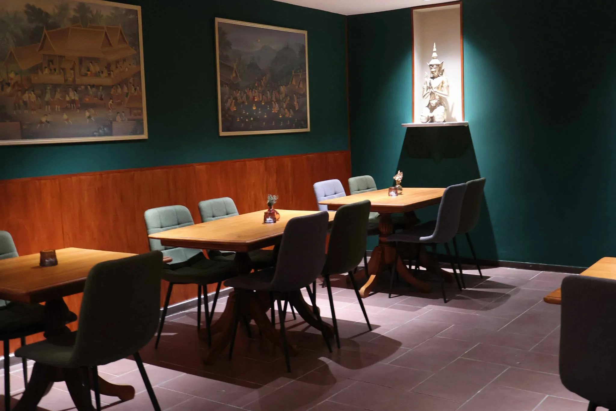 Dining area with Thai decoration