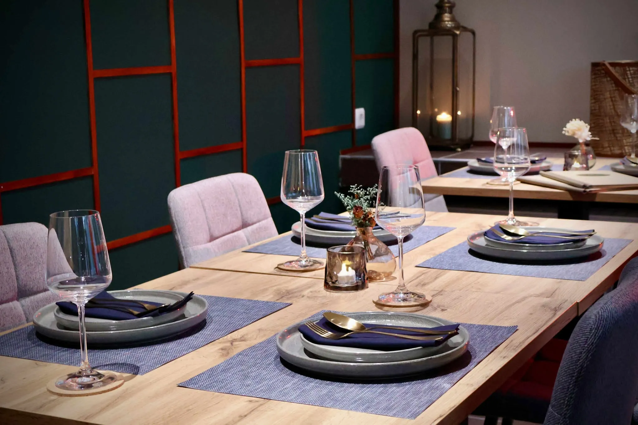 Set table with atmospheric lighting